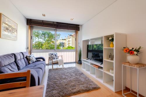 Aldoar Foz do Douro e Nevogilde Apartment | Modern Flat with Workspace in Foz by HostWise