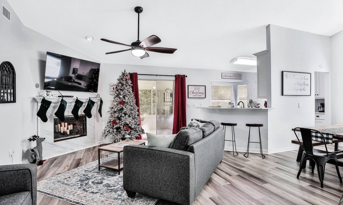 Doctors Inlet House | ★Modern Green Cove Springs 7Beds Fence Beach45min★