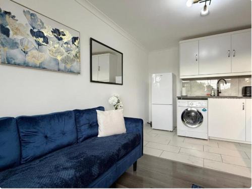 Luton Apartment | Modern Haven