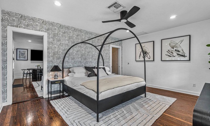 Old Northwood Villa | Modern Historic Pool Cottage | Min to Downtown
