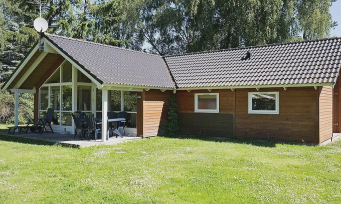 Hojby House | Modern Holiday Home in Højby with Whirlpool