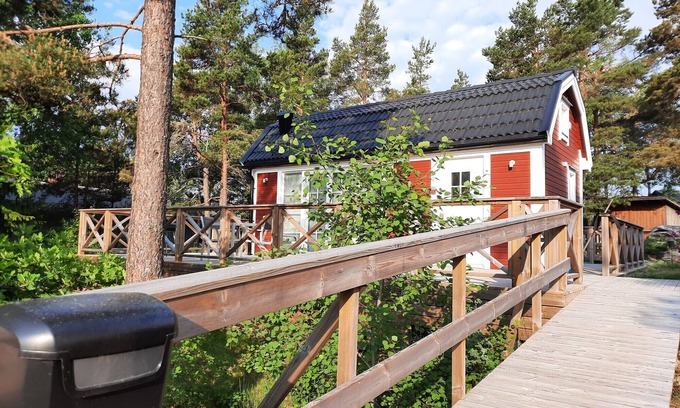 Grodinge House | Modern holiday home with internet near the sea and on the doorstep of Stockholm
