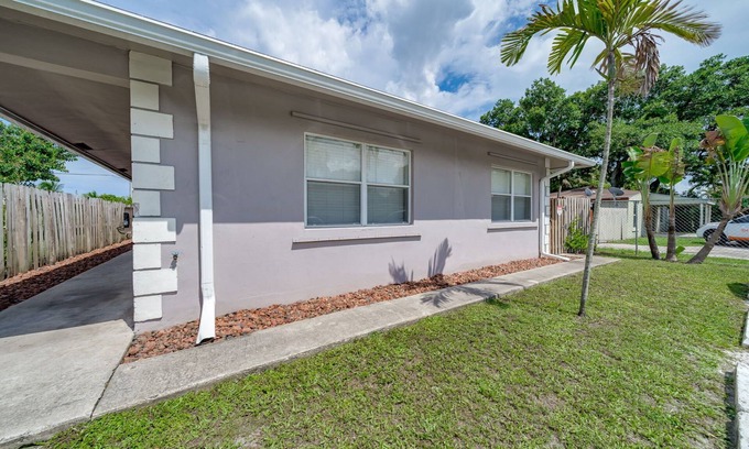 Central Fort Lauderdale Apartment | Modern home 10 minutes from Ft. Lauderdale beach!