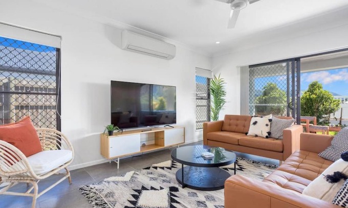 Trinity Beach House | Modern Home with Private Spa and Fenced Garden