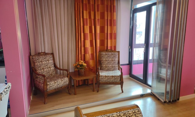 Seyhan Condo | Modern living at the lively neighborhood