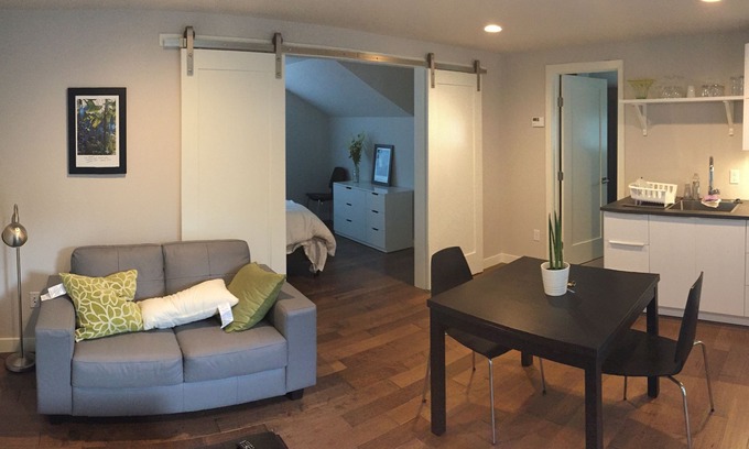 Old Town West Cottage | Modern Loft on Mountain Avenue in Old Town
