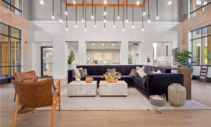 Valencia Apartment | Modern Luxe 1bd/1bath Dream Apartment by Six Flag Magic Mountain/Santa Clarita