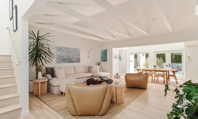 Santa Monica Canyon House | Modern Luxury Estate with Pool, Gym, Office – Prime Santa Monica