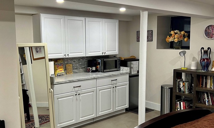 Brooklyn Apartment | Modern Luxury HUGE basement studio in the heart of Brooklyn1 block to subway