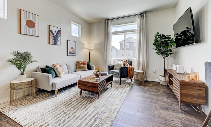 Southeast Colorado Springs House | Modern Luxury, Pet-Friendly w/Yard & King Bed