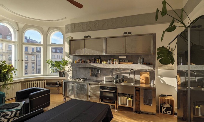Wilmersdorf Apartment | Modern meets Classic - warm & cozy stay 2 min from Volkspark Wilmersdorf