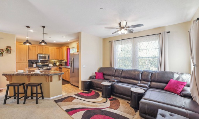 Moreno Valley House | Modern Moreno Valley Oasis w/Private Patio