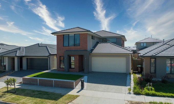 Clyde House | Modern new Homly House at Clyde