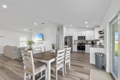 Mariner House | Modern Newly Built Cape Coral Vacation Rental