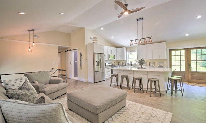Town of East Fishkill House | Modern NY Home with Views By Hudson Valley Hiking!