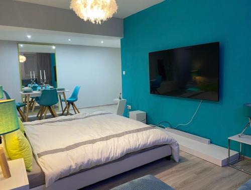 Nova Lesna Apartment | Modern Oasis