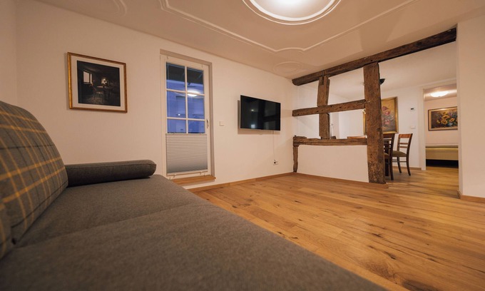 Buchen Apartment | Modern Old Town Juwel