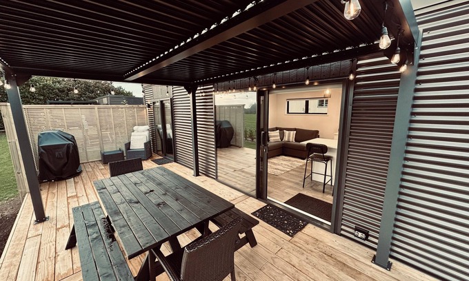 Bombay Cottage | Modern One Bedroom Cottage with Farm Views