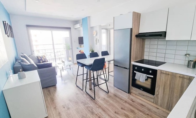 Skala Apartment | Modern Retreat: 2br Stylish Apt with Comfy Rooms!
