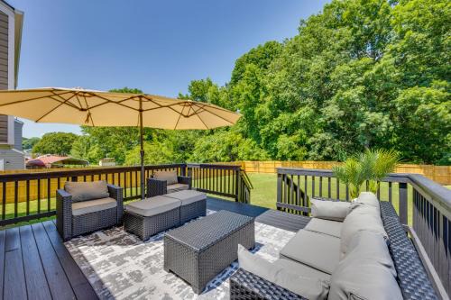 Montrose House | Modern Richmond Home with Deck, Close to Downtown!