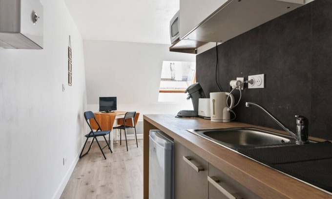 Fives Apartment | Modern studio near Lille’s city center – Welkeys