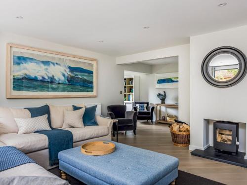 Bosham House | Modern Stylish Bosham Home Pass The Keys