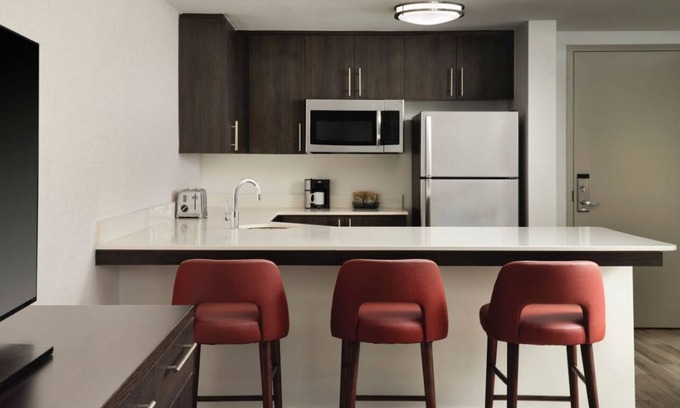 Surfside House | Modern Surfside Studio | Pool, Gym, Breakfast & Steps from the Ocean - 2 Units