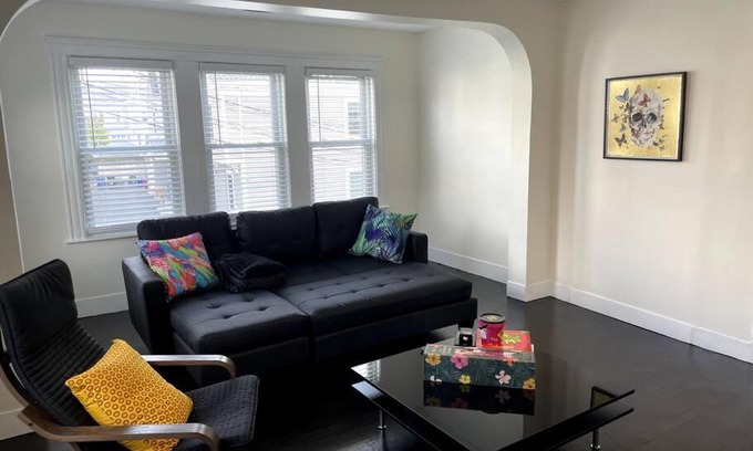 Stoneham Apartment | Modern Three Bedroom Condo - Boston