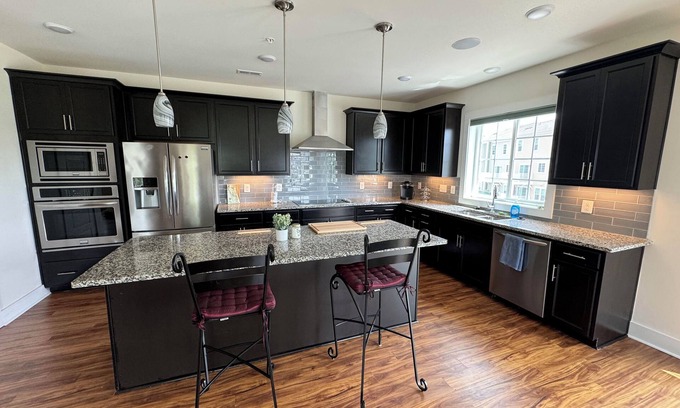 Richmond House | Modern Townhome in welcoming Short Pump with fitness room and pool