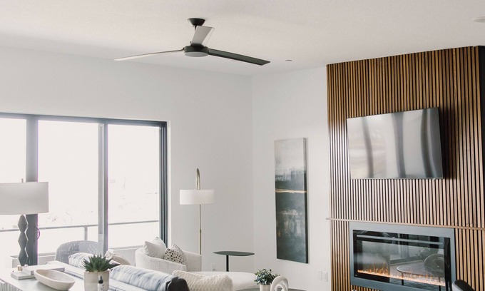 Des Moines House | Modern Townhome with Skyline Views, Heated Balcony & Curated Art in Downtown DSM