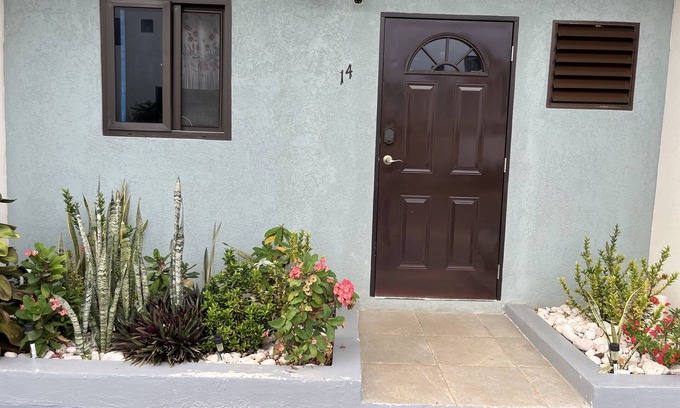 Discovery Bay House | Modern Townhouse with beach/pool access which offers peace, quiet and relaxation