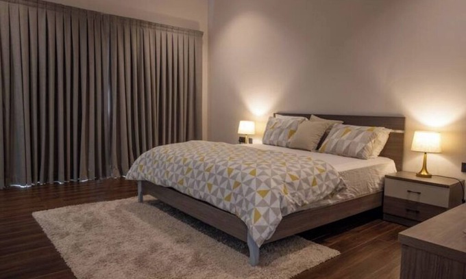 Labadi House | Modern Townhouse near Beach
