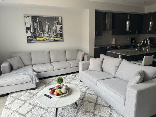 Vaughan Apartment | Modern Townhouse, Vaughan, Ontario, Canada