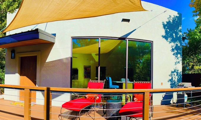 La Veta House | Modern Tranquil River Home w/Hot Tub
