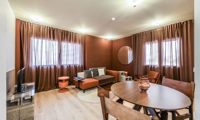 Puerta del Angel Apartment | Modern two-bedroom apartment near the Royal Palace 02