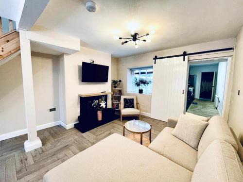 Dundalk House | Modern two bedroom home in the heart of Dundalk
