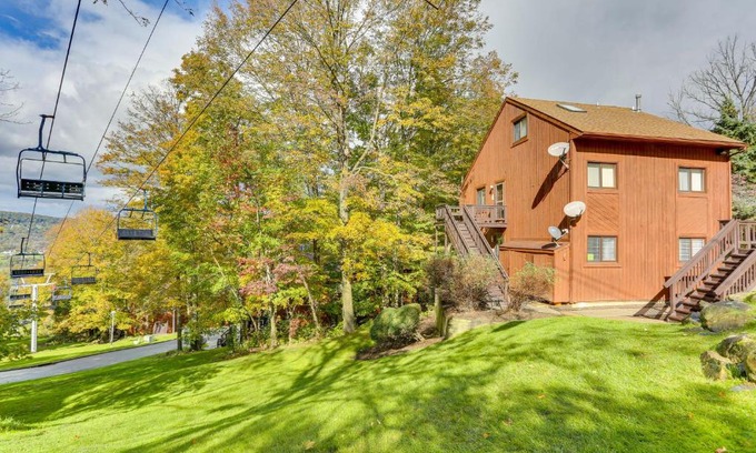 Vernon Apartment | Modern Vernon Township Condo Near Ski and Water Park