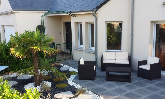 Saint-Vaast-la-Hougue House | Modern villa + enclosed garden in Saint-Vaast, sea 200m, center 500 m UNESCO
