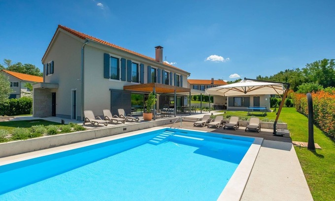 Lasici Villa | Modern villa Fritula with pool in Vižinada