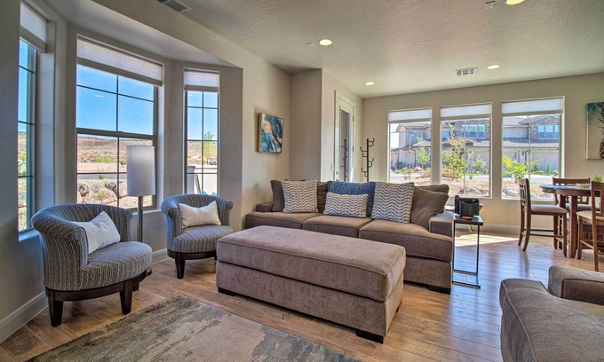Sienna Hills House | Modern Washington Home - Pool & Trail Access!