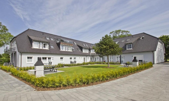 Gross Zicker Apartment | moderne Ferienwohnung mit eigener Terrasse - Haus Inselwind FeWo MEERhafen