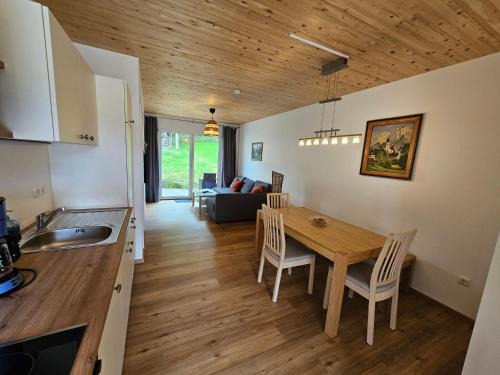 Landau an der Isar Apartment | Moderne Ferienwohnung auf Rups Hof