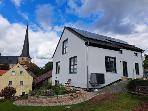 Nemmersdorf Apartment | Moderne Neue Dachgeschosswohnung Juliane