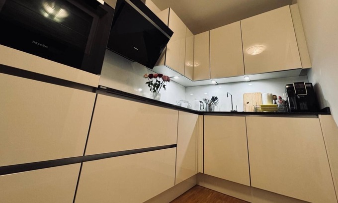 Nordend Apartment | Moderne Penthouse Wohnung mit großer Dachterrasse und Skyline Blick