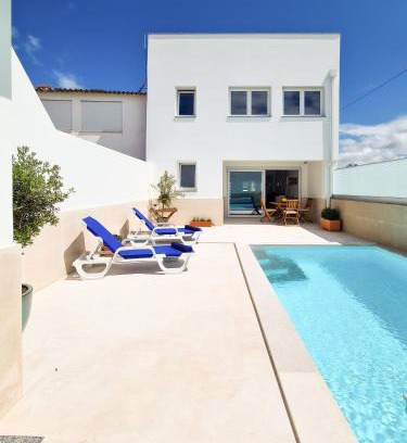 Vale Furado House | Modernes Haus mit spektakulärem Meerblick und Pool