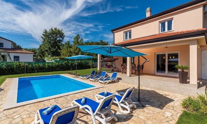 Matohanci Cabin | Modernly equipped holiday house near Rovinj with a private pool