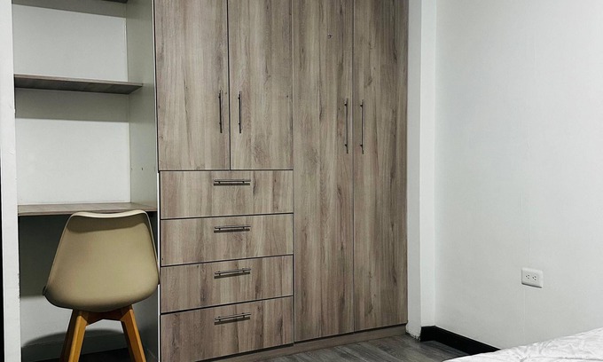Cuenca Apartment | Moderno Apartamento cerca del Aeropuerto