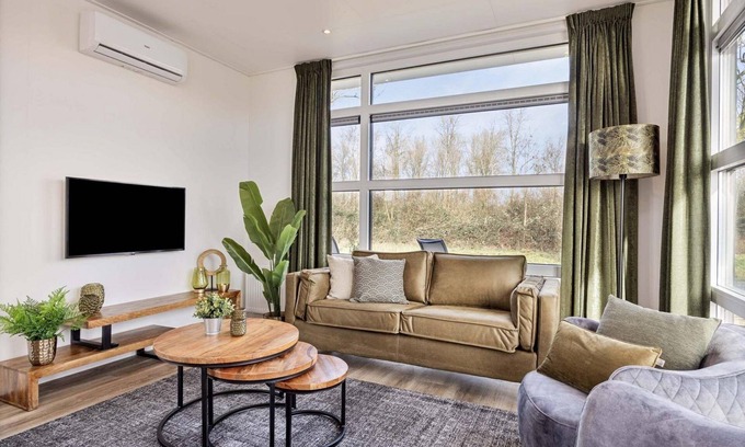 Nieuwerkerk aan den IJssel Ski Chalet | ✓ Module Special at Parc de IJsselhoeve ✓ Holiday home for 4 persons ✓ Located in Nieuwerkerk aan den IJssel (Zuid-Holland) ✓ Holiday park next to the IJssel ✓ Book directly through the park