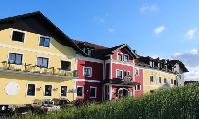 Zwettl Hotel | Mohnhotel - Bergwirt Schrammel