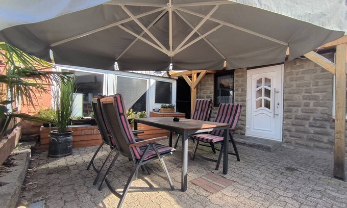 Jerrishoe Apartment | Mohnkopf: Apartment with terrace - FeWo Mohnkopf